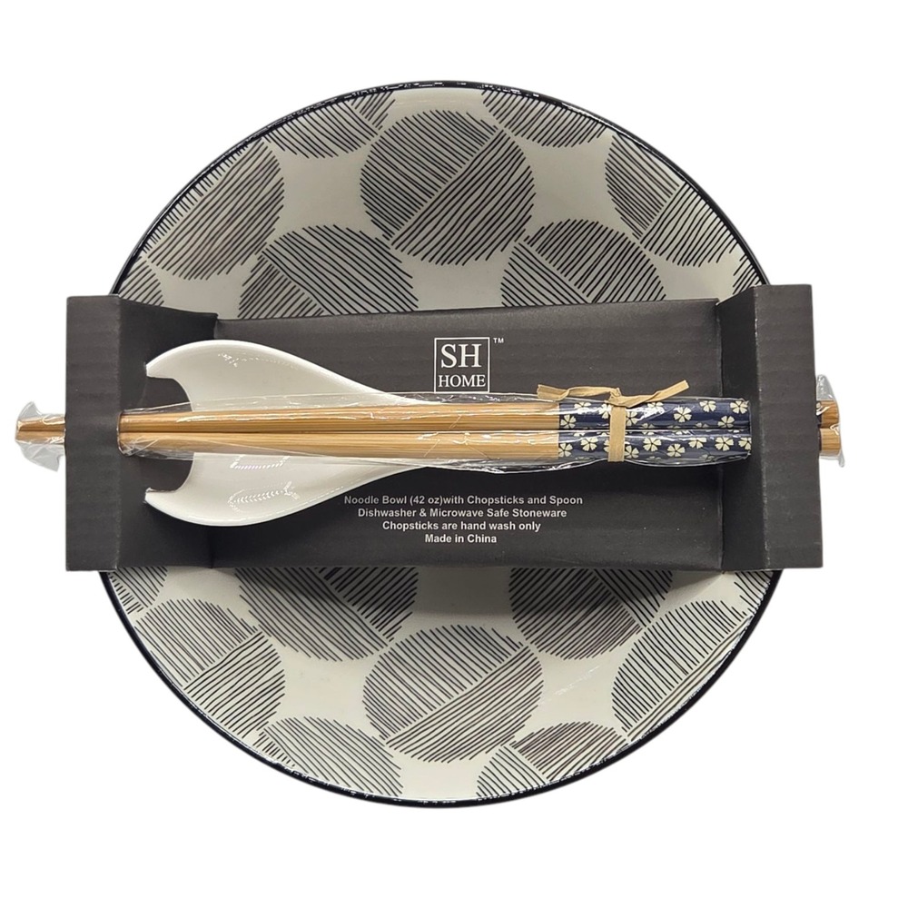 SH Home White Black Asian Ceramic Ramen Noodle Bowl With Chopsticks & Spoon 42oz